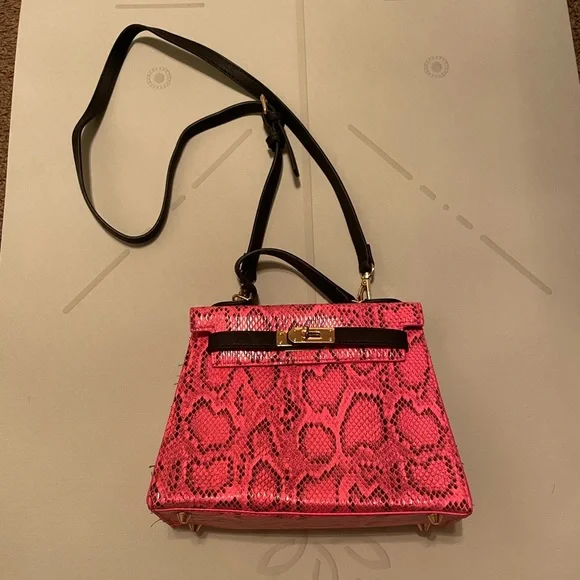 Pink Snakeskin Crossbody Purse - Picture 4 of 9